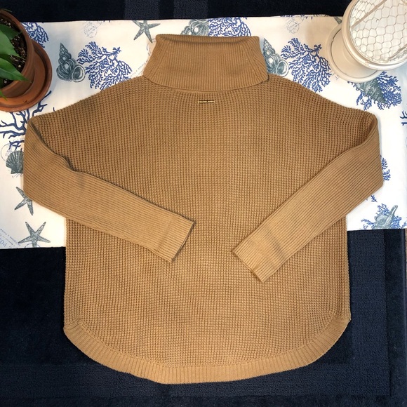 Michael Kors waffle weave turtleneck sweater. - Picture 4 of 7